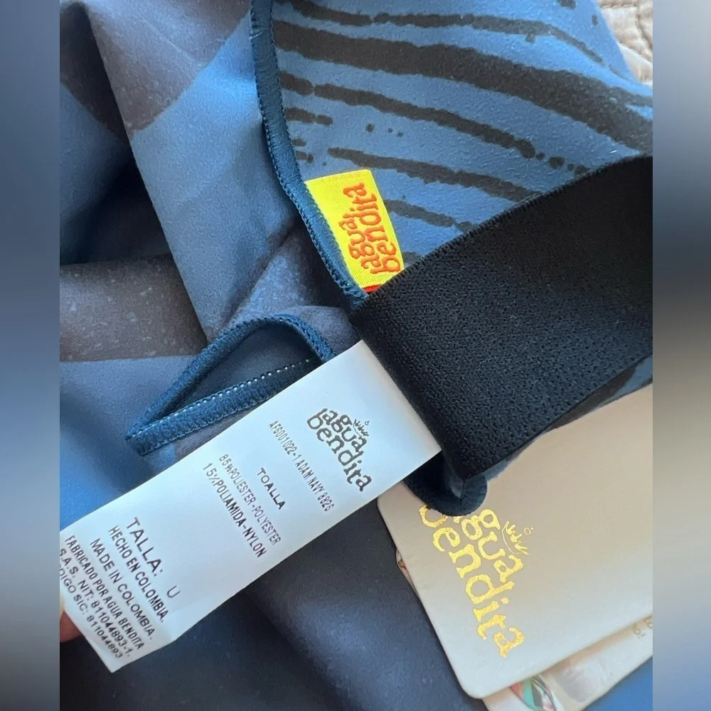 N/A bou towel